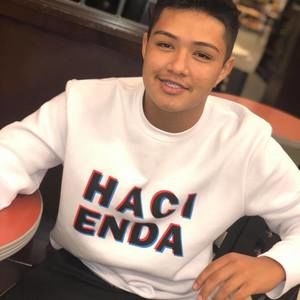 Meet your Posher, Victor